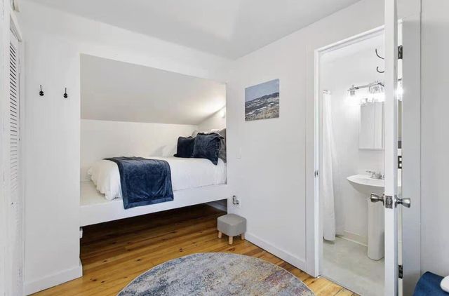 300 N Ferry Street, Douglas, MI 49406