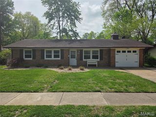 666 Notre Dame Avenue, Edwardsville, IL 62025