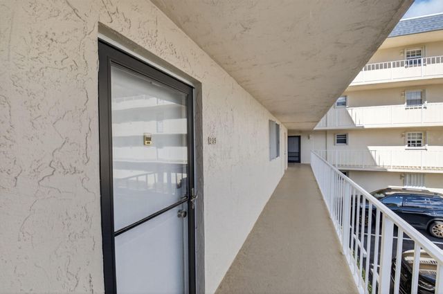 3575 S Ocean Boulevard 205, South Palm Beach, FL 33480