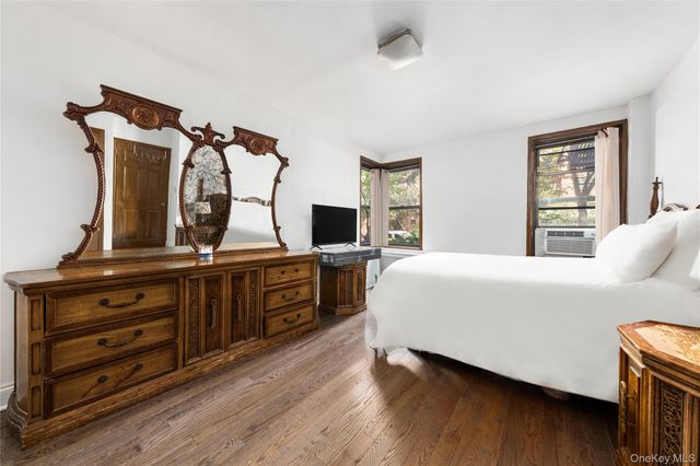 88-10 34th Avenue 1 H, Jackson Heights, NY 11372