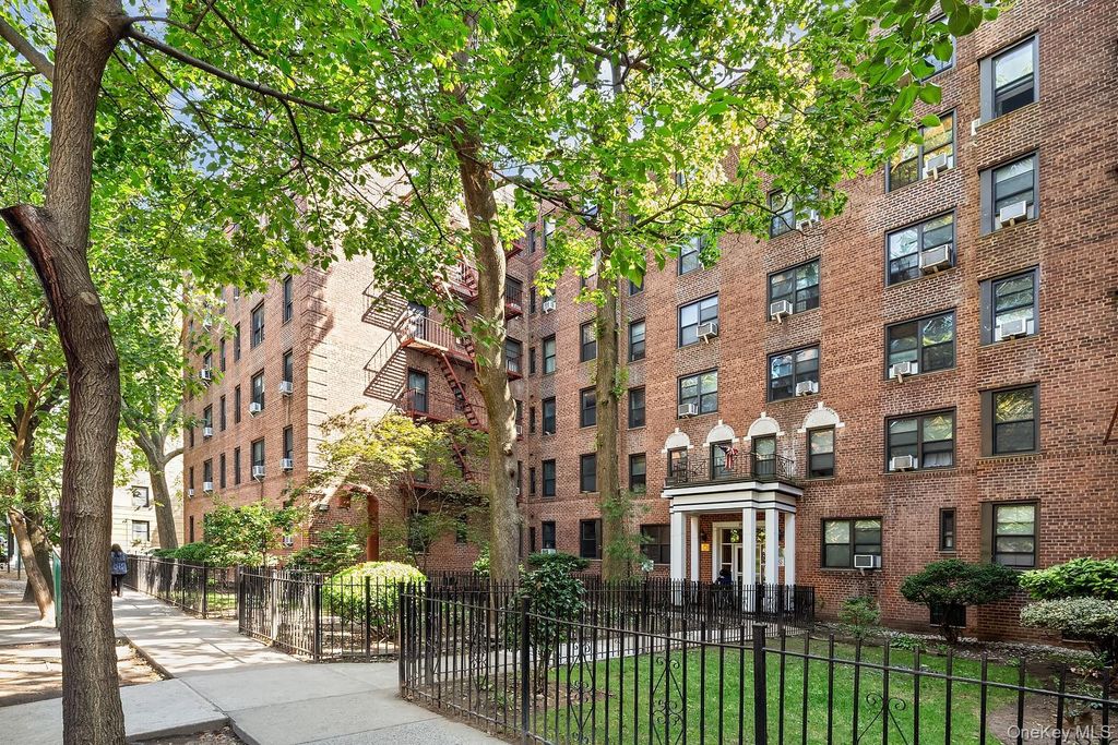 88-10 34th Avenue 1 H, Jackson Heights, NY 11372