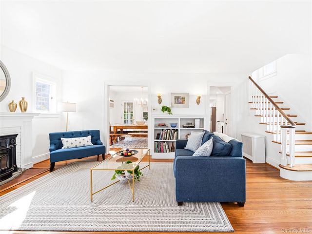 138 Hillcrest Avenue, Manhasset, NY 11030