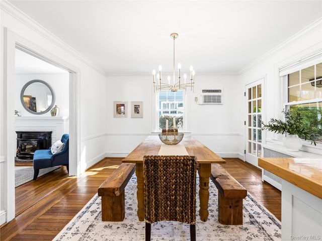 138 Hillcrest Avenue, Manhasset, NY 11030