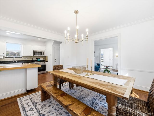 138 Hillcrest Avenue, Manhasset, NY 11030