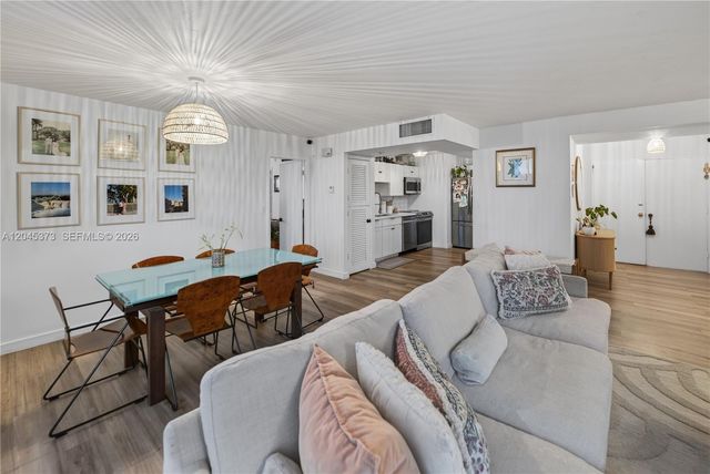 9800 W Bay Harbor Drive 503, Bay Harbor Islands, FL 33154
