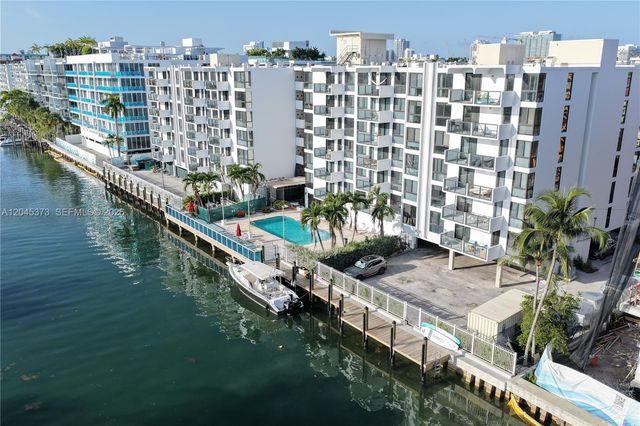 9800 W Bay Harbor Drive 503, Bay Harbor Islands, FL 33154