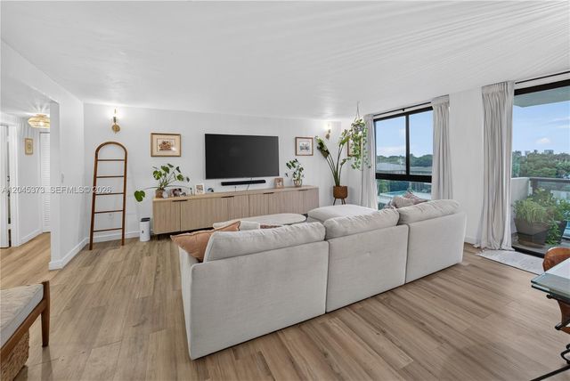 9800 W Bay Harbor Drive 503, Bay Harbor Islands, FL 33154
