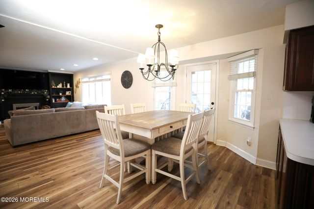 58 Foxwood Run, Middletown, NJ 07748