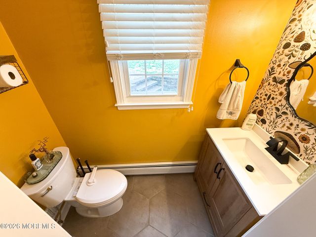 58 Foxwood Run, Middletown, NJ 07748