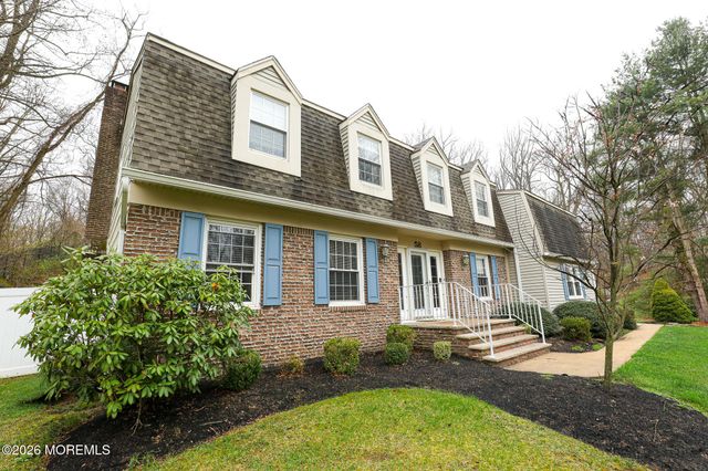 58 Foxwood Run, Middletown, NJ 07748