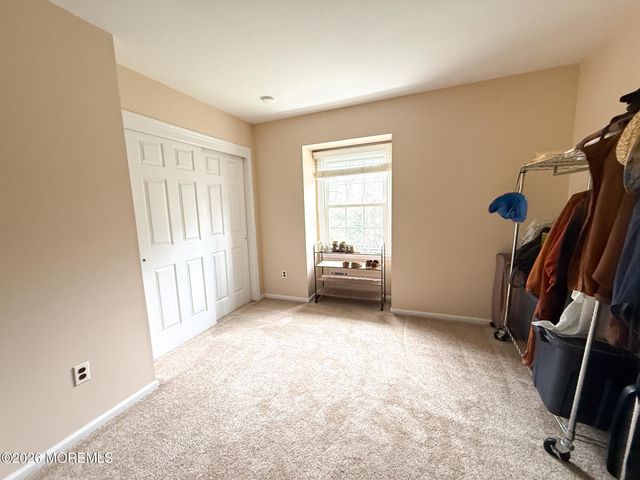 58 Foxwood Run, Middletown, NJ 07748