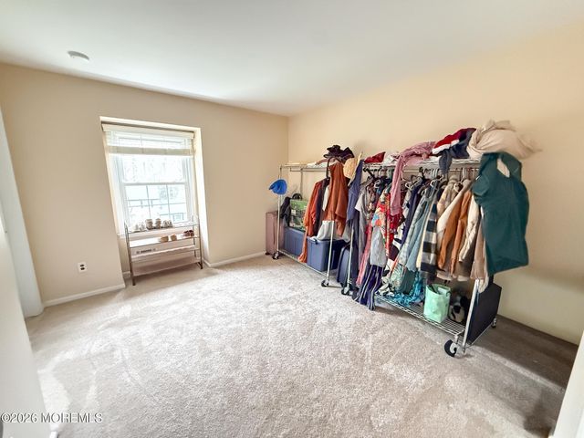 58 Foxwood Run, Middletown, NJ 07748