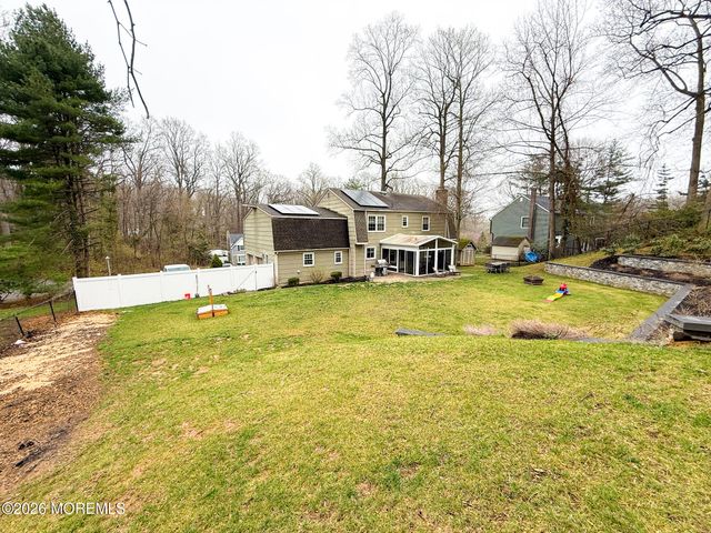 58 Foxwood Run, Middletown, NJ 07748