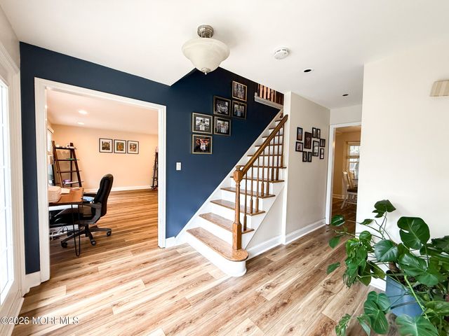 58 Foxwood Run, Middletown, NJ 07748