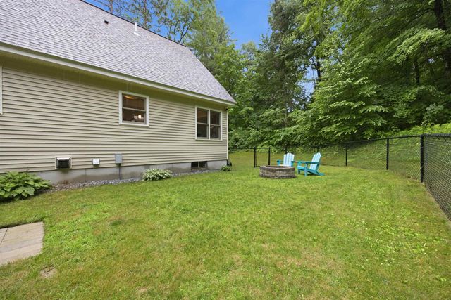 345 Riverdale Road, New Boston, NH 03070