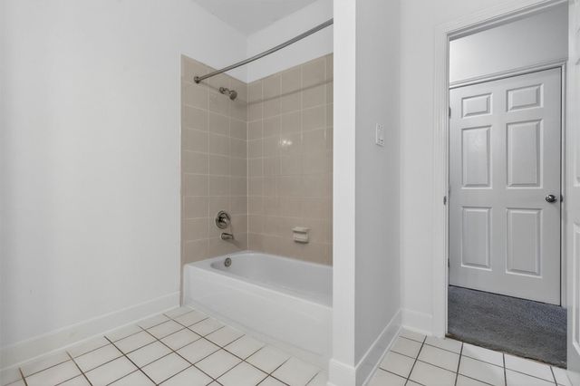 4720 Post Oak Timber Drive 23, Houston, TX 77056