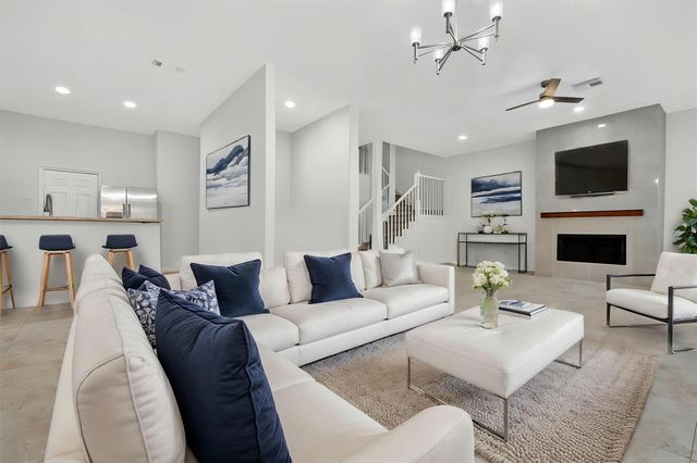 4720 Post Oak Timber Drive 23, Houston, TX 77056