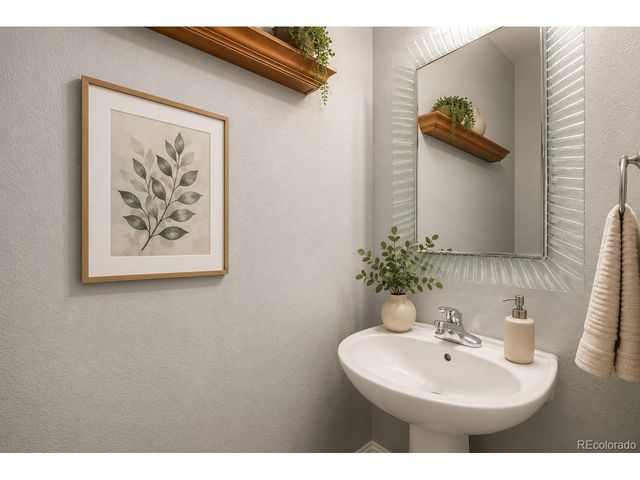 9976 E Hawaii Pl, Denver, CO 80247