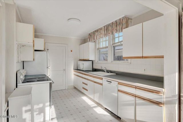 1028 Maryland Avenue, Schenectady, NY 12308