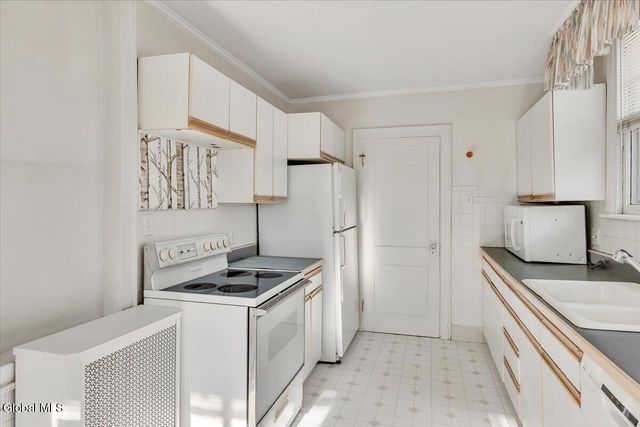 1028 Maryland Avenue, Schenectady, NY 12308