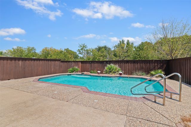 4508 Lake Ridge Drive, The Colony, TX 75056