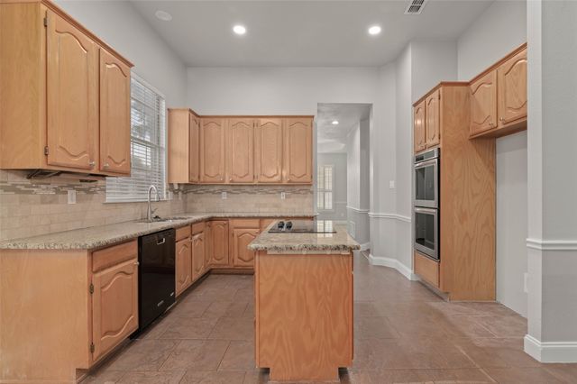 4508 Lake Ridge Drive, The Colony, TX 75056
