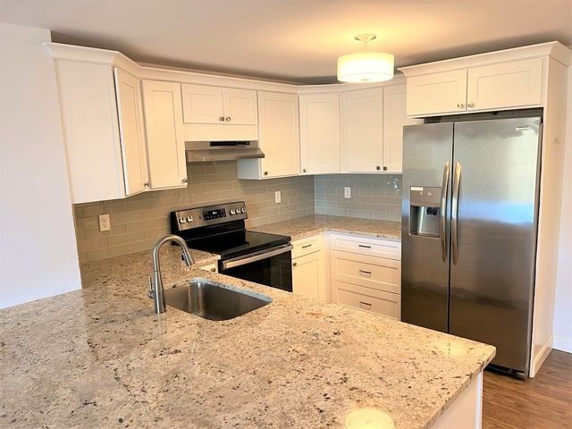 1321 Worcester Rd Unit 607, Framingham, MA 01701