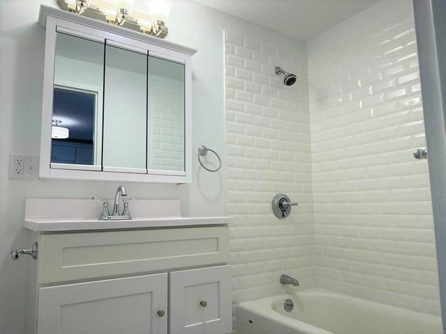 1321 Worcester Rd Unit 607, Framingham, MA 01701