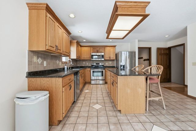 10121 Mesa Glen Court, Fort Wayne, IN 46804