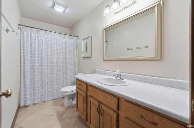 10121 Mesa Glen Court, Fort Wayne, IN 46804