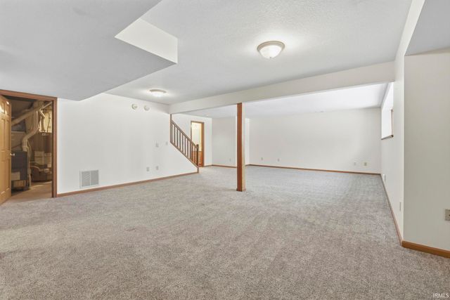 10121 Mesa Glen Court, Fort Wayne, IN 46804