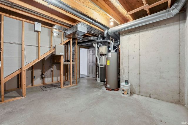 10121 Mesa Glen Court, Fort Wayne, IN 46804