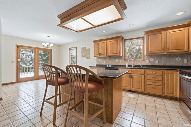 10121 Mesa Glen Court, Fort Wayne, IN 46804