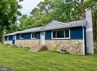 135 S MAIN ST, Barnegat, NJ 08005