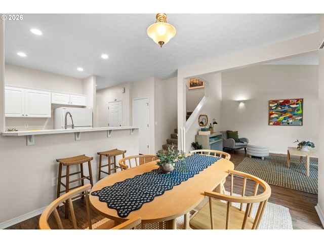 14422 Se OREGON TRAIL Dr, Clackamas, OR 97015