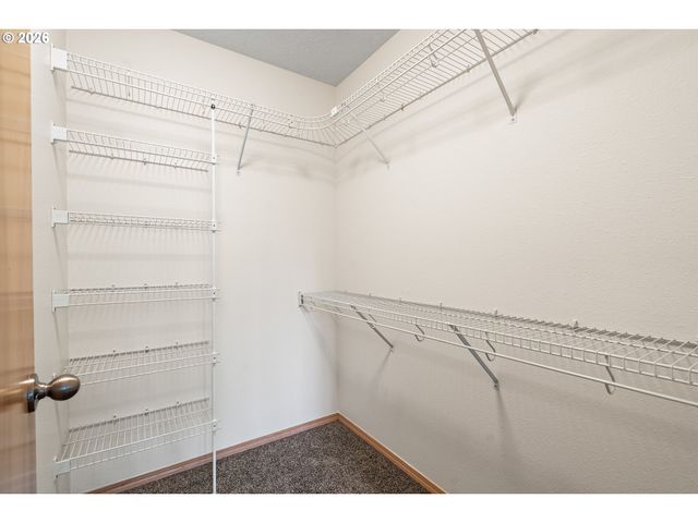14422 Se OREGON TRAIL Dr, Clackamas, OR 97015