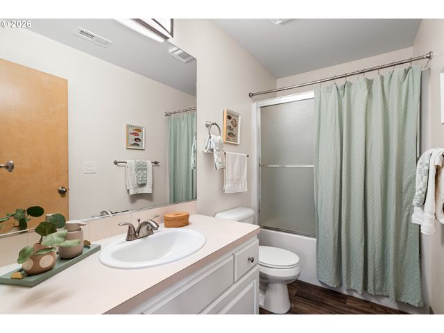 14422 Se OREGON TRAIL Dr, Clackamas, OR 97015