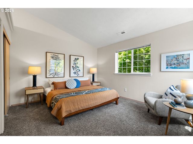 14422 Se OREGON TRAIL Dr, Clackamas, OR 97015