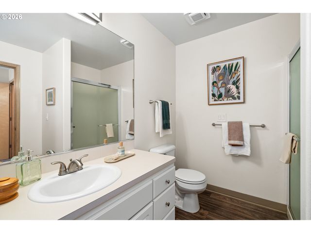 14422 Se OREGON TRAIL Dr, Clackamas, OR 97015