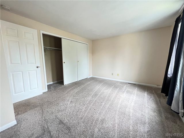 1251 Charlesgate Circle, Amherst, NY 14051