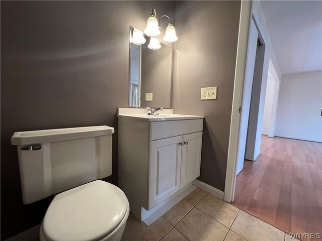 1251 Charlesgate Circle, Amherst, NY 14051