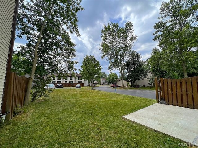1251 Charlesgate Circle, Amherst, NY 14051