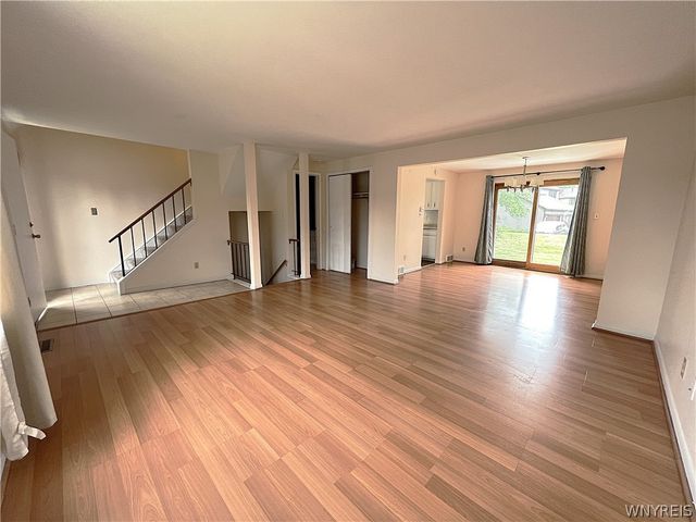 1251 Charlesgate Circle, Amherst, NY 14051