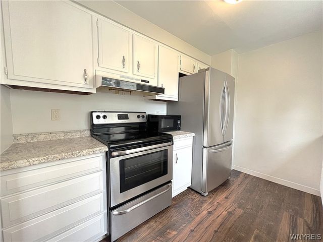 1251 Charlesgate Circle, Amherst, NY 14051