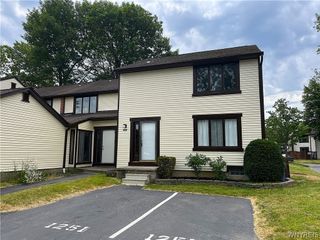 1251 Charlesgate Circle, Amherst, NY 14051