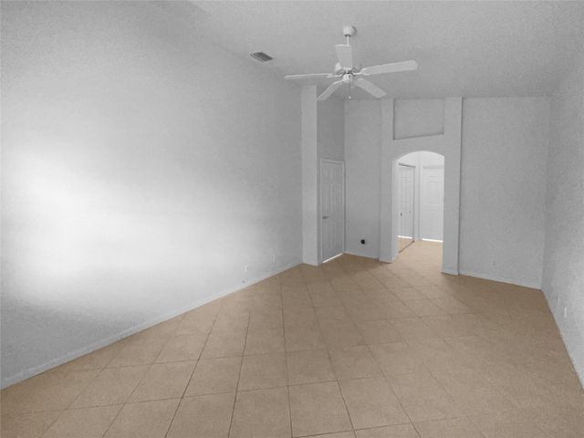 390 NW Sunview Way, Port St Lucie, FL 34986