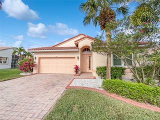 390 NW Sunview Way, Port St Lucie, FL 34986