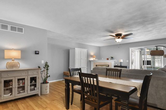 1084 Stonewood Crossing, Sun Prairie, WI 53590