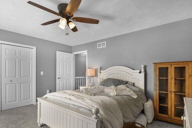 1084 Stonewood Crossing, Sun Prairie, WI 53590