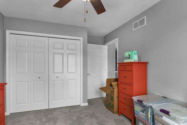 1084 Stonewood Crossing, Sun Prairie, WI 53590